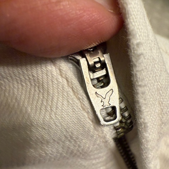 American Eagle Outfitters Cream Ripped Jeans - Picture 15 of 15